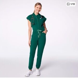 Figs Rafaela Cargo Scrub Jumpsuit Womens Medium